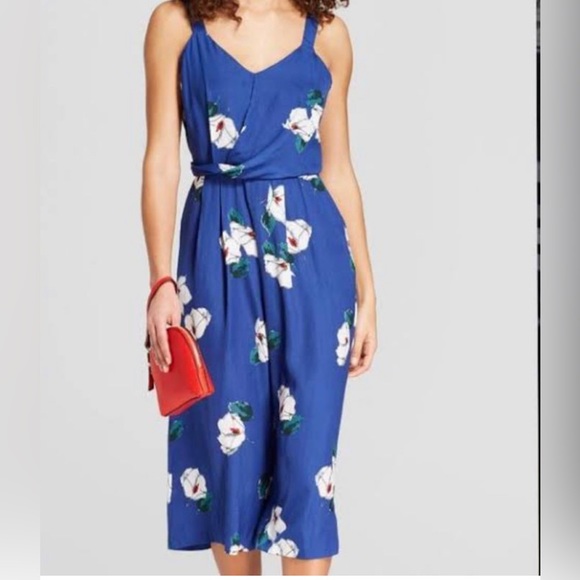 A new day Blue floral magnolia twist front jumpsuit romper size S - Picture 2 of 6